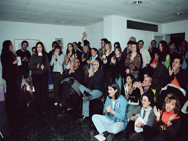 amics028 * 640 x 480 * (41KB)