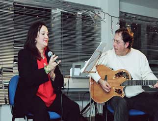 duets008 * 480 x 640 * (42KB)