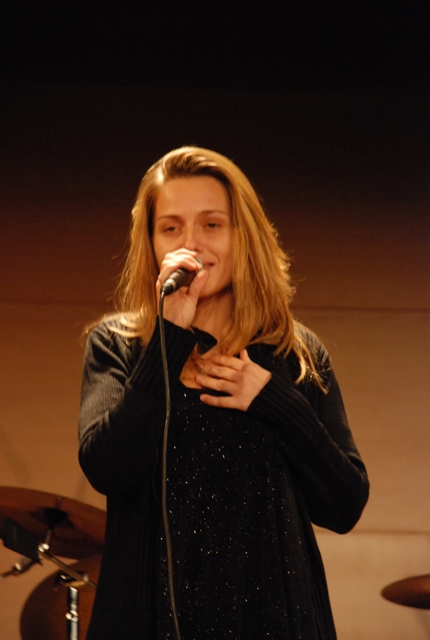 festa010 * 480 x 640 * (31KB)